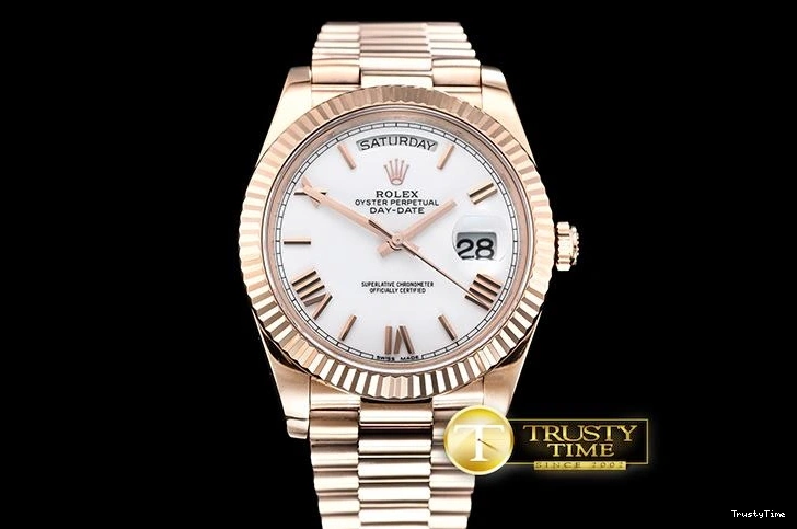 0213 RDD0218A – DayDate 40mm Casual 690